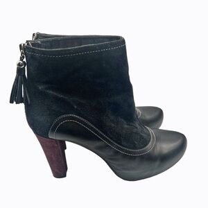 Hush Puppies Black Leather & Suede Ankle Boots with Burgundy Heel – Size 9